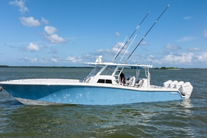 43FT (13.11M) INVINCIBLE yacht for sale