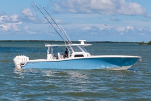 Yacht for sale 43FT (13.11M) INVINCIBLE