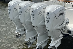 Contender 44 NAUTI GIRL - Engines 