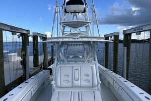 Contender 44 NAUTI GIRL - Bow