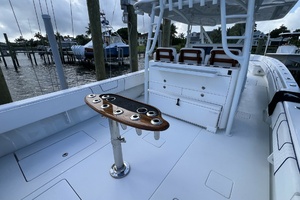 Contender 44 NAUTI GIRL - Cockpit