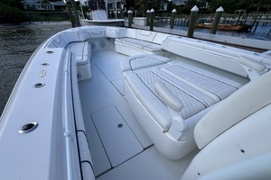 Contender 44 NAUTI GIRL - Bow