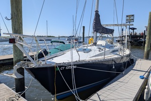 Rendl 34ft Moody Yacht For Sale