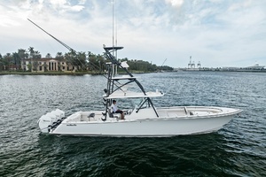 BALLER Worth Avenue Yachts