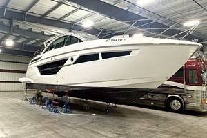 49FT (14.94M) CRUISERS
