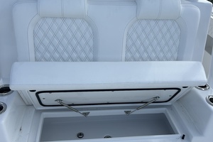 Yacht for sale 43FT (13.11M) FRONT RUNNER