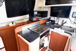 MYSTIQUE 40ft Leopard Yacht For Sale