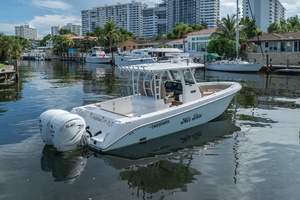 Mer Bare 33ft Everglades Yacht For Sale