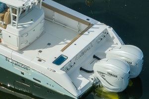 Mer Bare 33ft Everglades Yacht For Sale