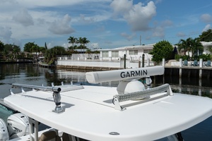 Mer Bare 33ft Everglades Yacht For Sale