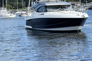 Yacht for sale 51FT (15.7M) RIVIERA