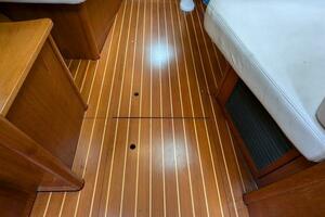 Slip Stream  35ft Jeanneau Yacht For Sale