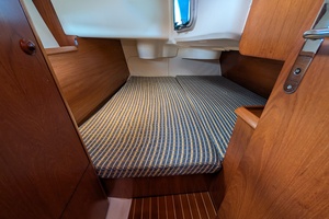 Slip Stream  35ft Jeanneau Yacht For Sale