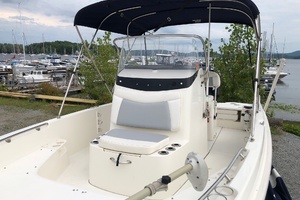 RUNAWAY 20ft Boston Whaler Yacht For Sale