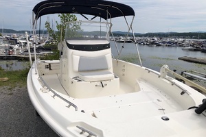 RUNAWAY 20ft Boston Whaler Yacht For Sale
