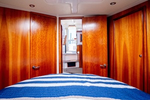 Hook d Hemm 38ft Riviera Yacht For Sale