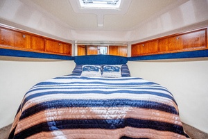 Hook d Hemm 38ft Riviera Yacht For Sale