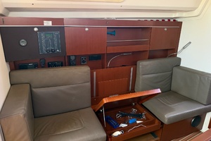 EFFORTLESS 37ft Hanse Yacht For Sale