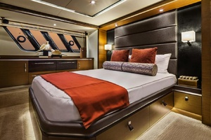 65FT (19.86M) SEA RAY