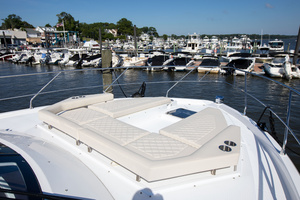 50FT (15.24M) CRUISERS YACHTS