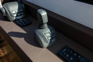 50FT (15.24M) CRUISERS YACHTS