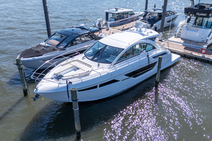 Yacht for sale 50FT (15.24M) CRUISERS YACHTS