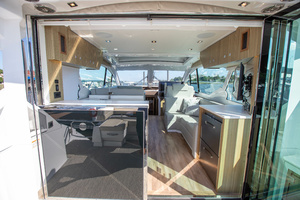 50FT (15.24M) CRUISERS YACHTS