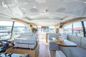 50FT (15.24M) CRUISERS YACHTS