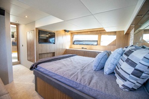 50FT (15.24M) CRUISERS YACHTS