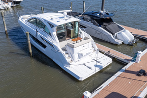 50FT (15.24M) CRUISERS YACHTS