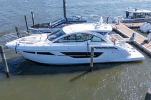 50' Cruisers Yachts 2024