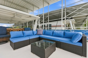 OFF DUTY 77ft Sumerset Yacht For Sale