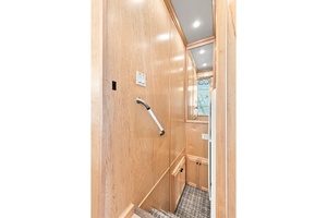 OFF DUTY 77ft Sumerset Yacht For Sale