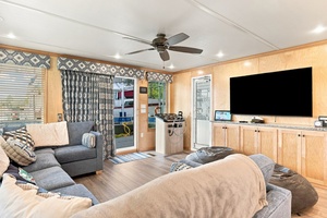 OFF DUTY 77ft Sumerset Yacht For Sale