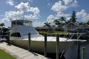 KELLY KATE Worth Avenue Yachts