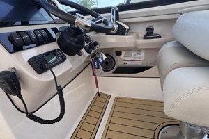 Divine Mer Sea 28ft Boston Whaler Yacht For Sale