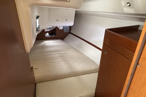 Frosty Pelican 31ft Beneteau Yacht For Sale