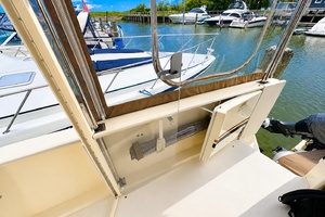 TOOLIN AROUND 37ft Sea Ray Yacht For Sale