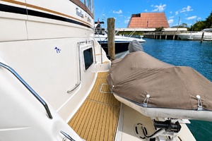 TOOLIN AROUND 37ft Sea Ray Yacht For Sale