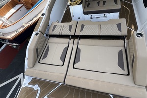 32ft Monterey Yacht For Sale