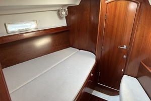 39ft Beneteau Yacht For Sale
