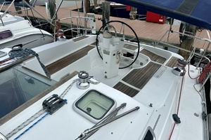 39ft Beneteau Yacht For Sale