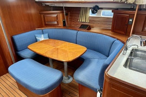 47ft Beneteau Yacht For Sale