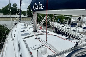 47ft Beneteau Yacht For Sale