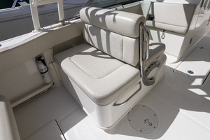 230 Vantage 23ft Boston Whaler Yacht For Sale