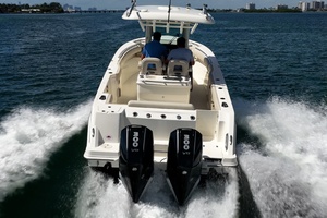 28ft Boston Whaler Yacht For Sale