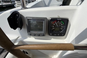 Banana Wind 40ft Jeanneau Yacht For Sale