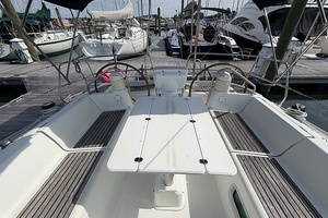 Banana Wind 40ft Jeanneau Yacht For Sale