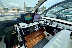 39FT (12.12M) SEA RAY