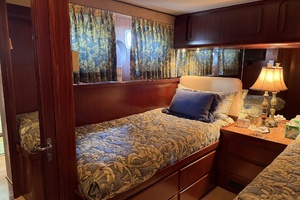 Resolute 63ft Hatteras Yacht For Sale